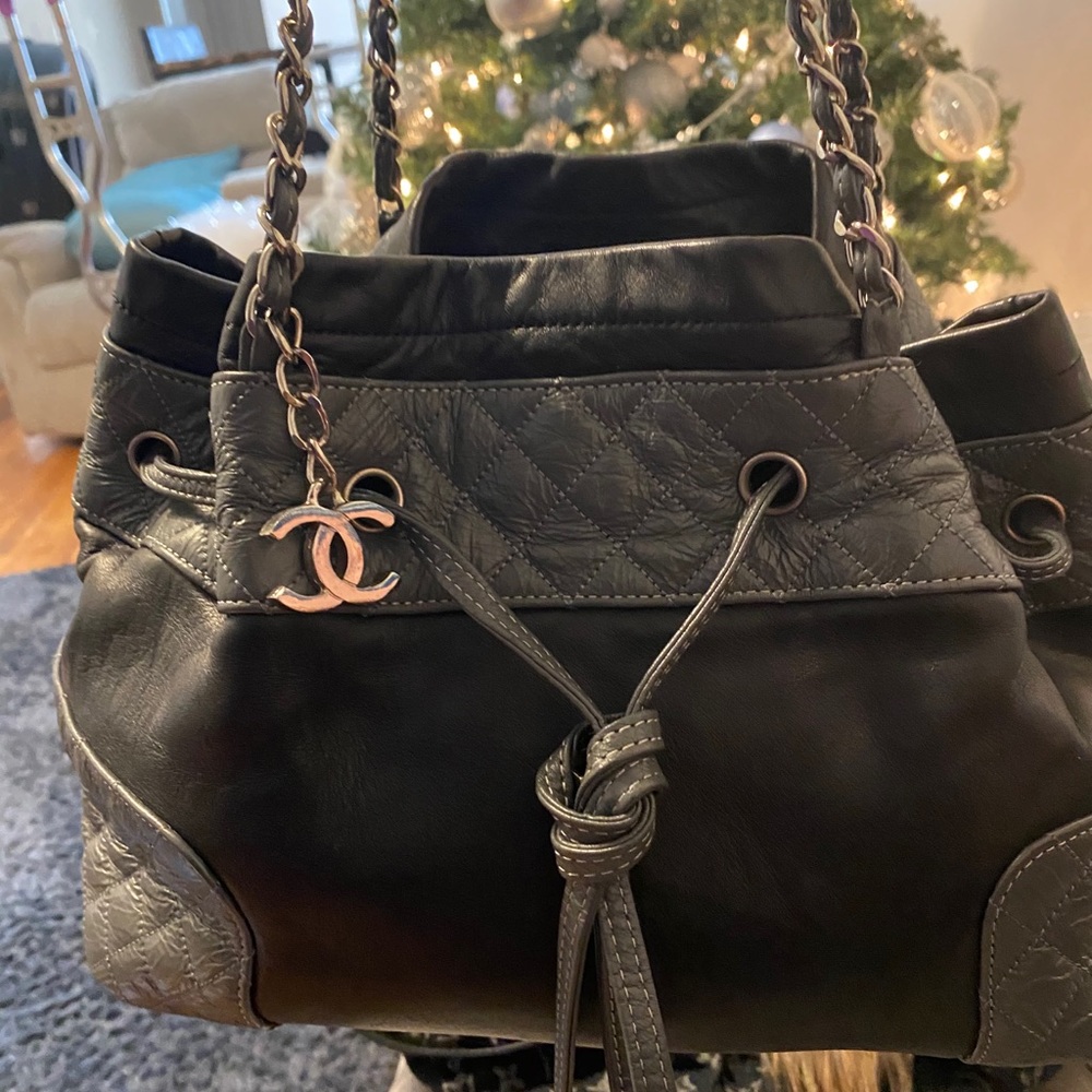 Leather bucket bag
